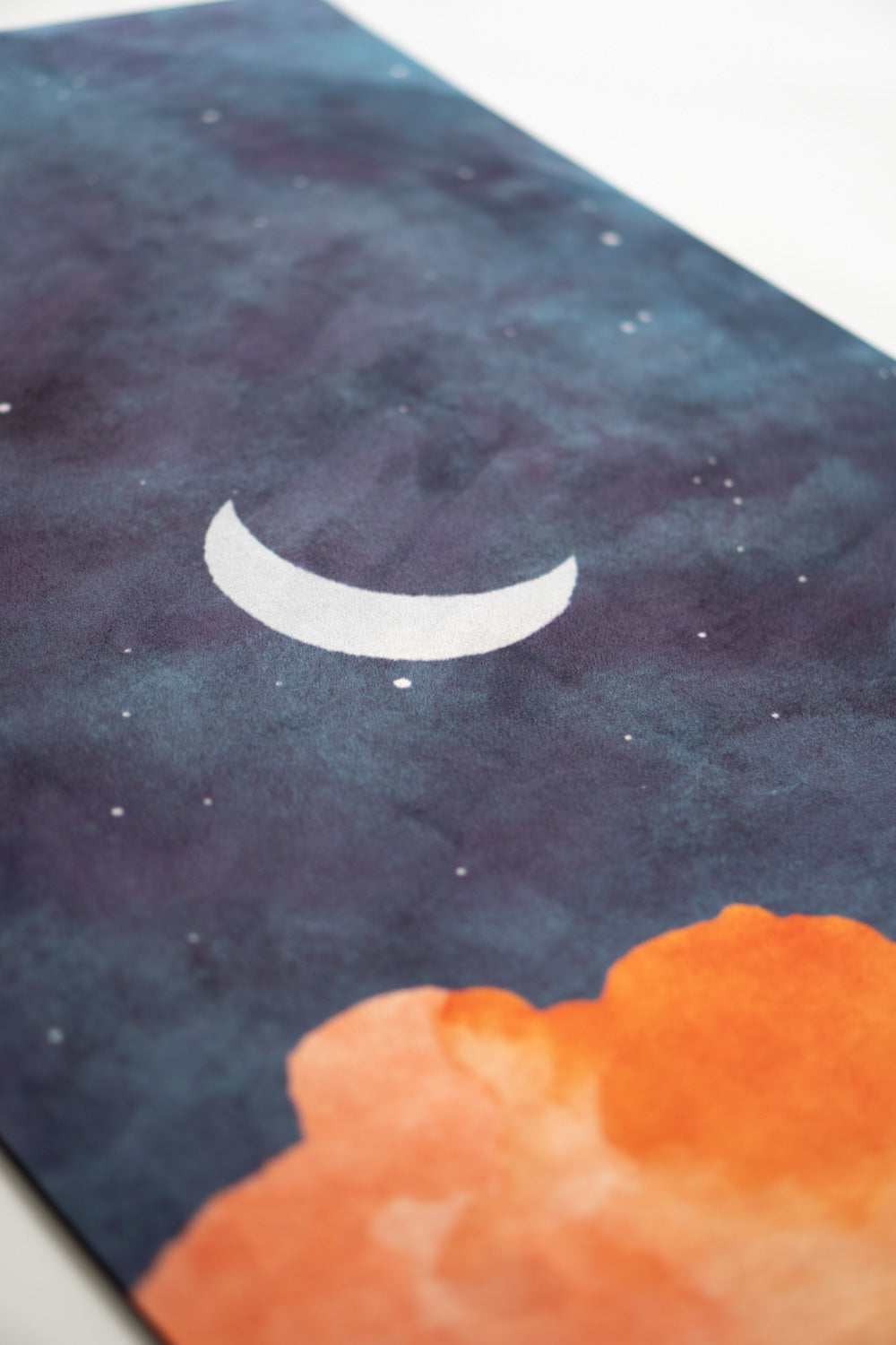 Kinder Yogamatte von MALA im Design Night Sky mit Mond und Wolken in Wasserfarben
