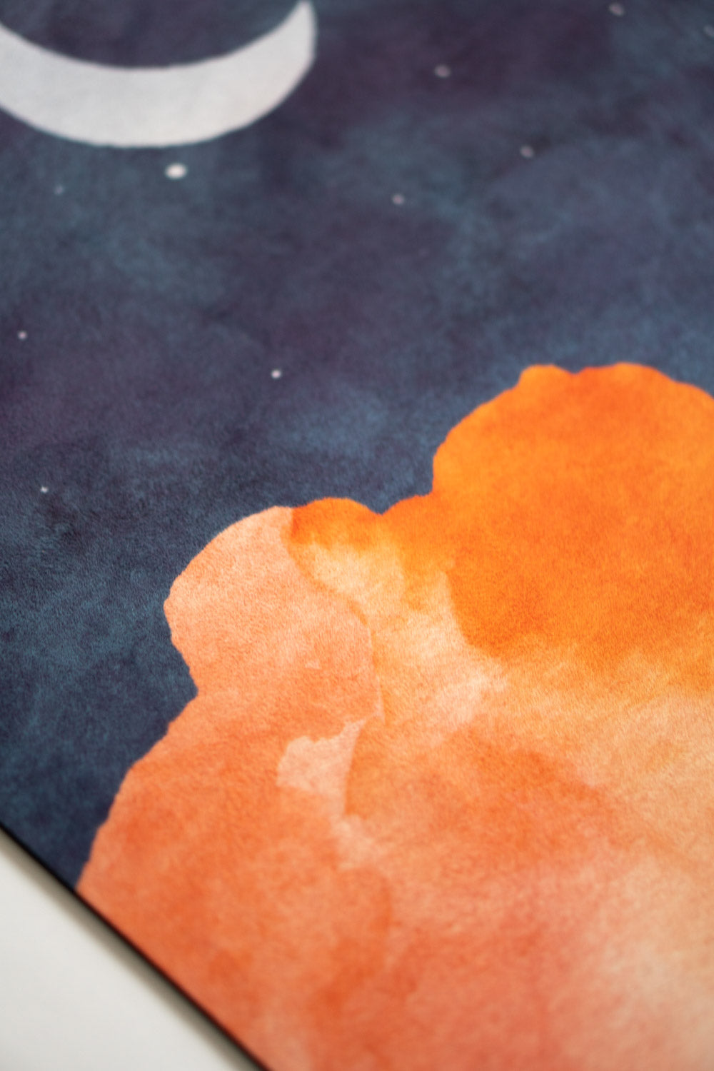 Kinder Yogamatte von MALA im Design Night Sky mit Mond und Wolken in Wasserfarben