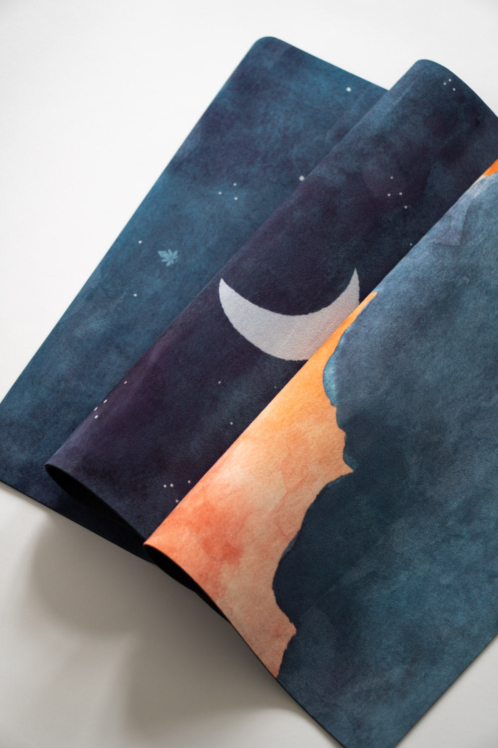 Kinder Yogamatte von MALA im Design Night Sky mit Mond und Wolken in Wasserfarben
