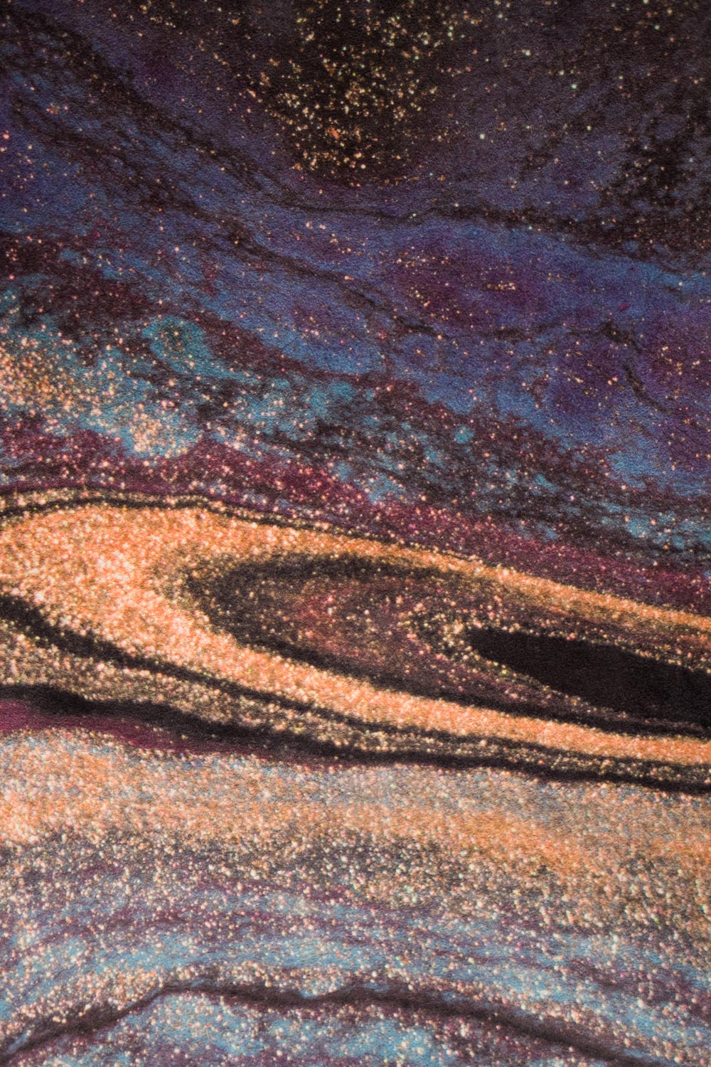 2-in-1-Yogamatte und Handtuch von MALA Yoga im Design Space Oddity.